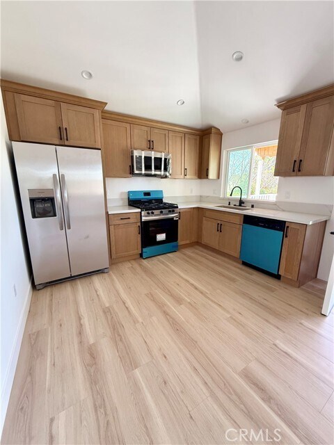 Foto del edificio - 20407 Strathern St