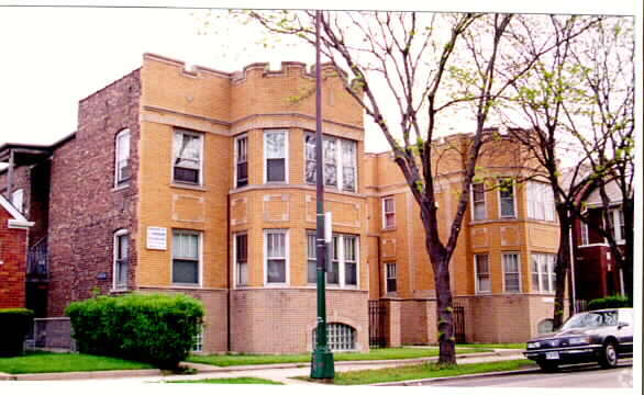 Primary Photo - 3032-3038 W 55th St