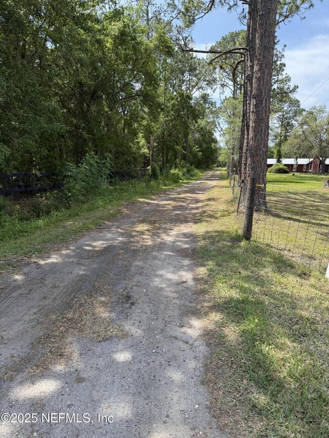 Building Photo - 3255 CR 208