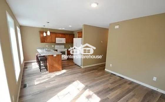 Foto del edificio - 1305 Flag Ave N