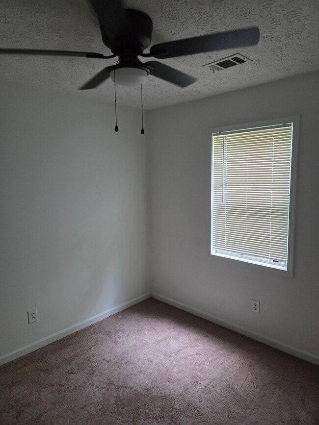 Photo - 3230 Meadowlark Ln NW (Kennesaw, GA) House