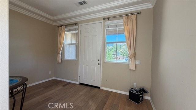 Building Photo - 9549 Seasons Dr