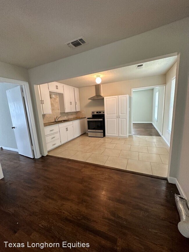 Building Photo - 3 br, 1 bath House - 100 Lockwood