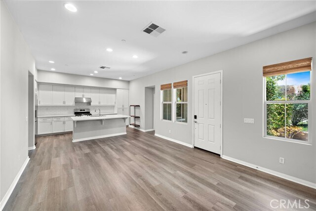 Building Photo - 3 Promesa Ave