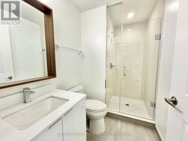 Building Photo - 543 Richmond St W