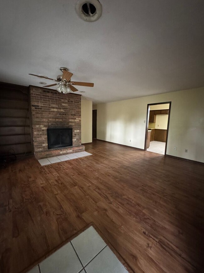 Foto del edificio - 4724 Skywood Dr