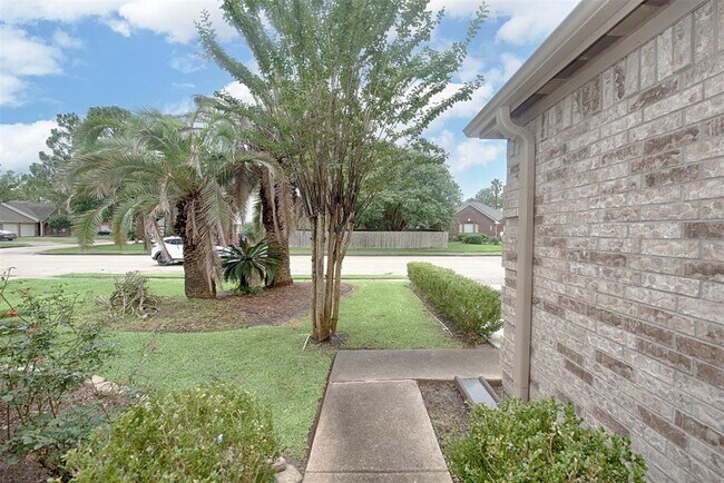 Building Photo - 14303 Whitlock Dr