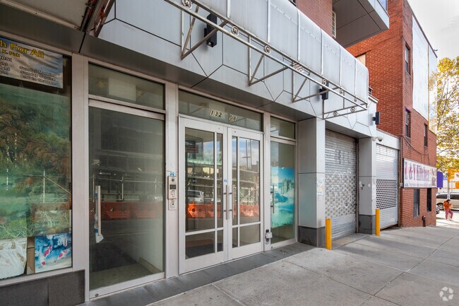 Entrance - 13208 Pople Ave