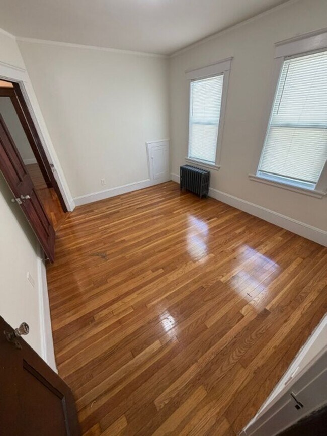 Foto del edificio - 3bed in Dorchester is now available
