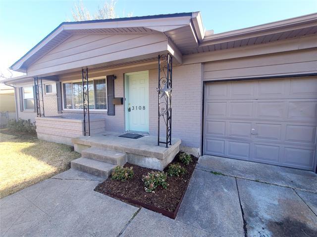 Building Photo - 3108 Mayhew Dr