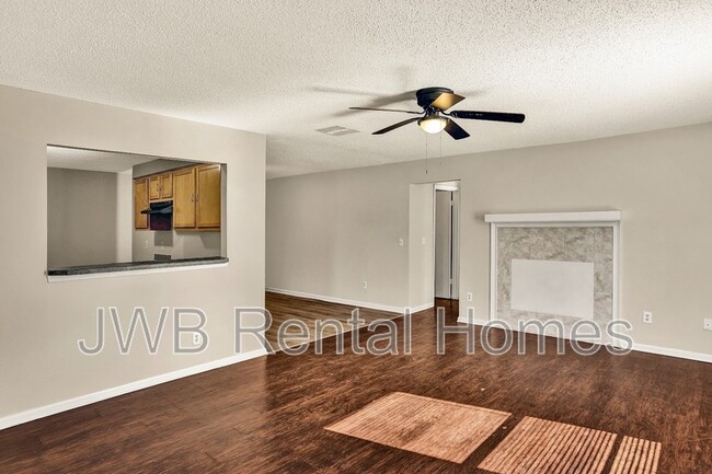 Foto del edificio - 877 Candleknoll Ln