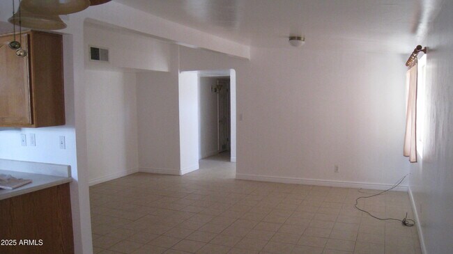 Building Photo - 1665 Cushman Dr