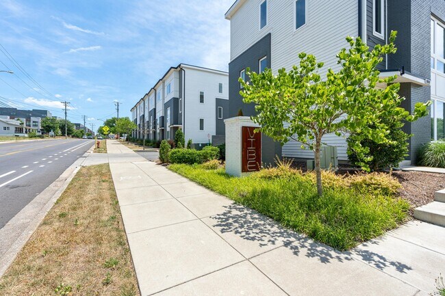 Building Photo - 808 Vibe Pl