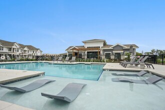 Seasons at Franklin Resort Style Pool - Seasons at Franklin