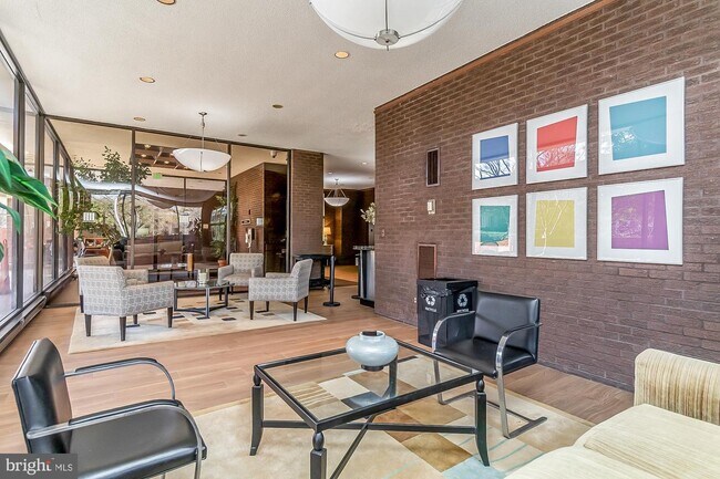Foto del edificio - 4100 N Charles St