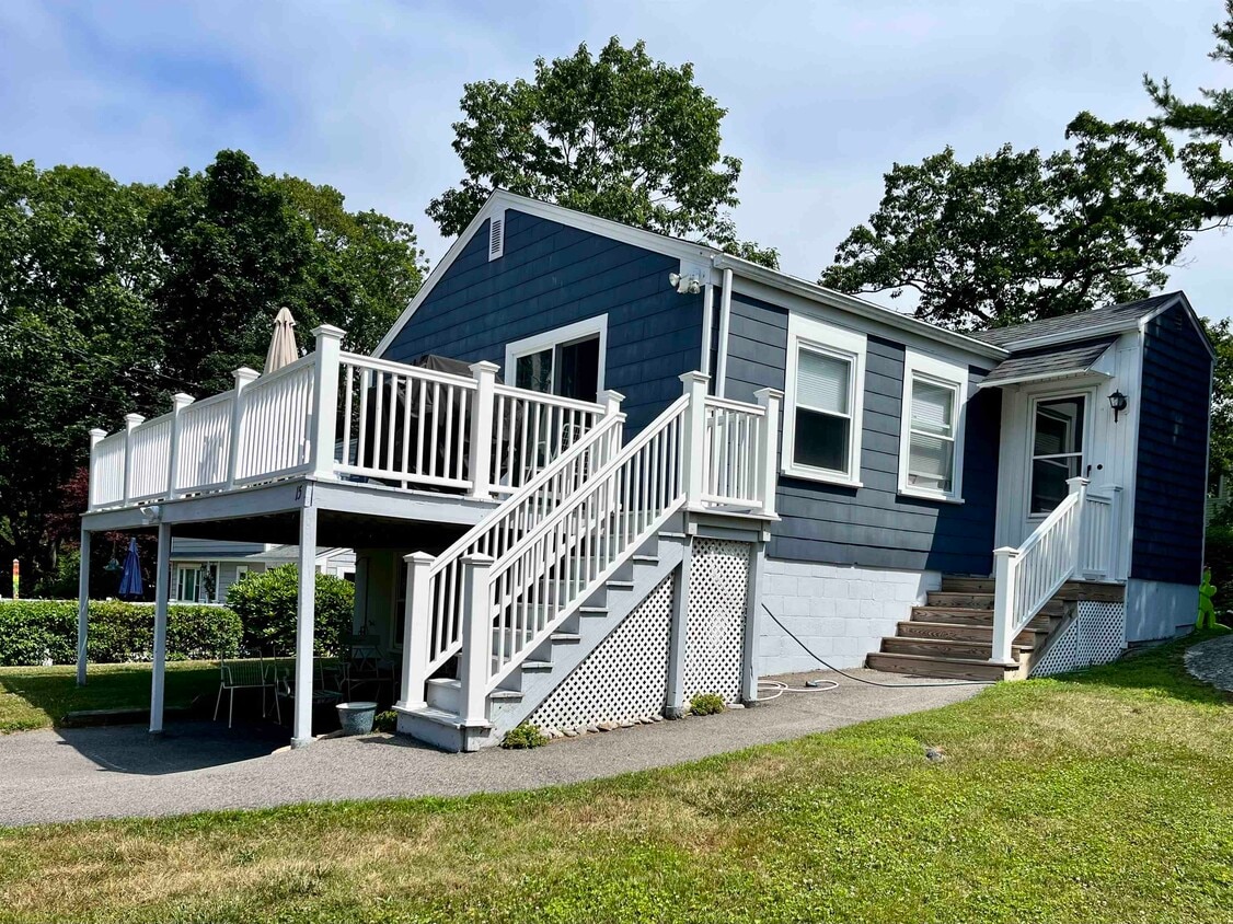 Primary Photo - 15 Manor Dr