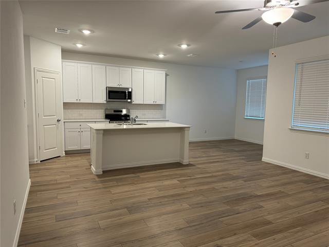 Building Photo - 126 Jenkinson Dr