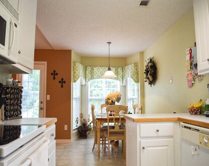 Foto del edificio - 2233 Wagon Wheel Trl