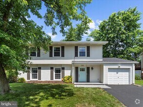 Building Photo - 7896 Pavilion Dr