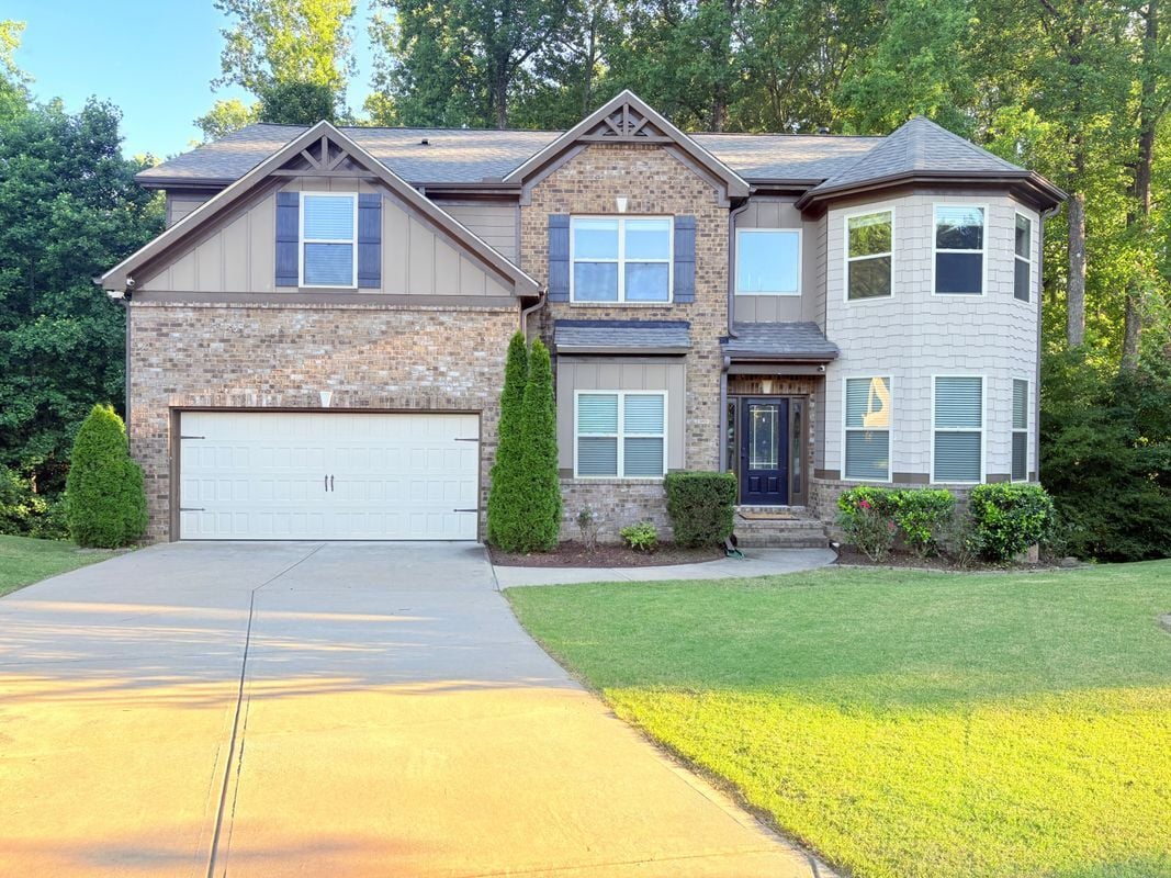 Photo - 4950 Belcrest Way