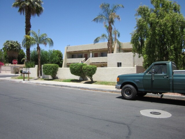 Building Photo - La Bonita Vida