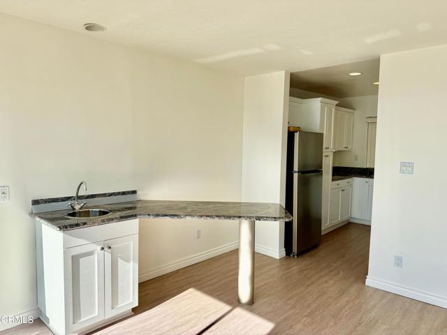 Foto del edificio - 18147 Coastline Dr