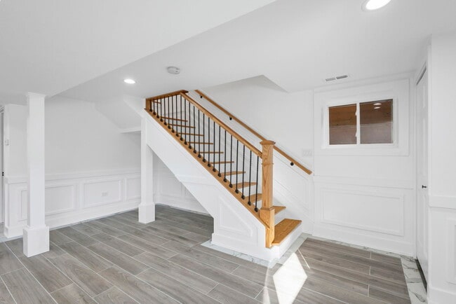 Building Photo - 3934 N Sawyer Ave