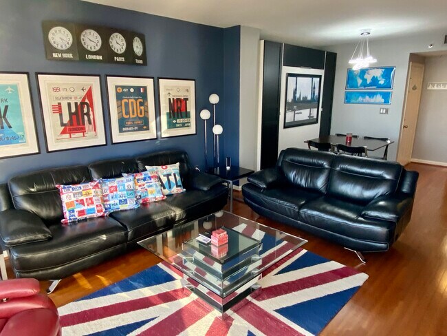 Living room - 1280 W Peachtree St NW