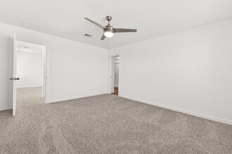 Building Photo - 3523 Adelie Ln