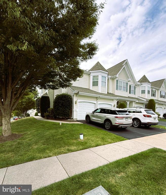Primary Photo - 240 Honey Hollow Ln