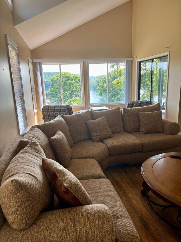 Foto principal - 506 Pineridge Rd