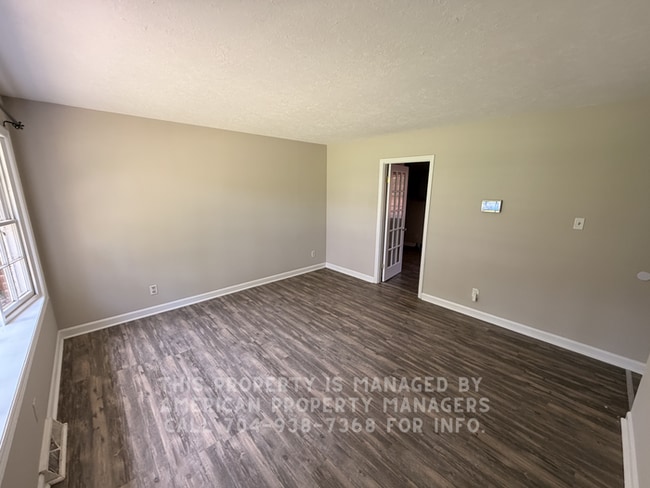 Building Photo - 4518 Kavanaugh Dr