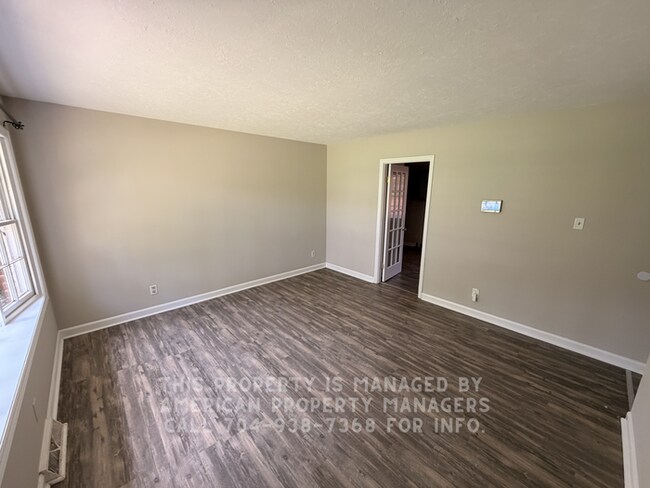 Foto del edificio - 4518 Kavanaugh Dr