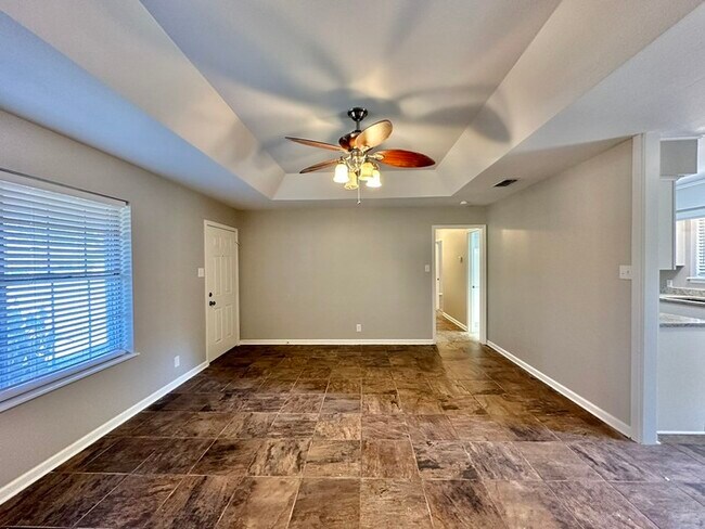 Building Photo - Tour Today! 3 Bedroom 2 Bathroom in WISD!
