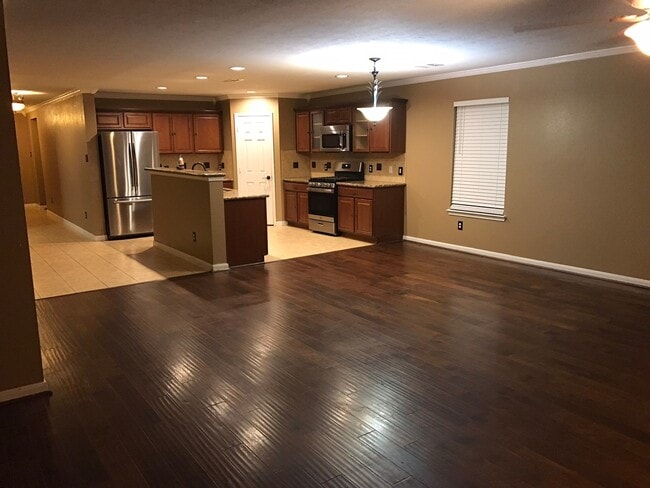 Foto del edificio - 7914 Tilbury Woods Ln