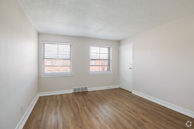 1BR, 1BA - 560SF - Living Room - Brickline Apartments