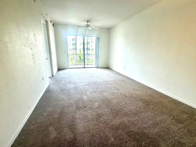 Foto del edificio - 3600 Oaks Clubhouse Dr