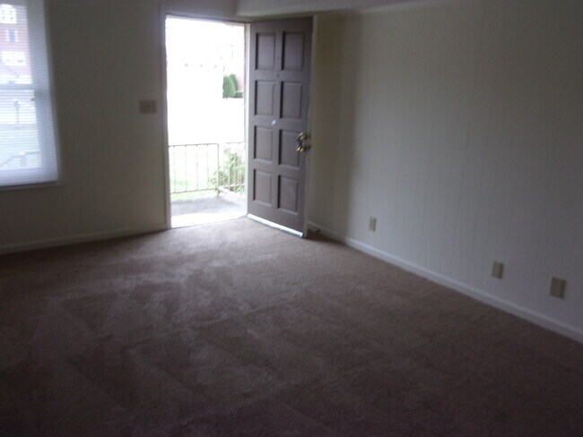 Foto del edificio - 314 McClain Ave