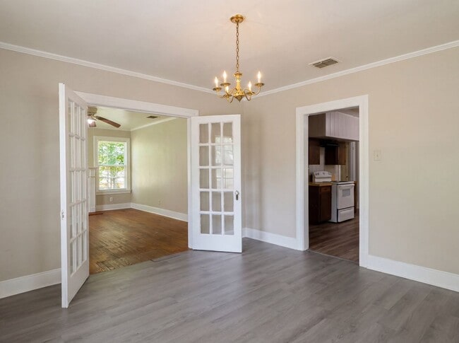 Building Photo - Shreveport - 3 Bed 1 Bath - Near LSU Med Ctr - Fresh Paint