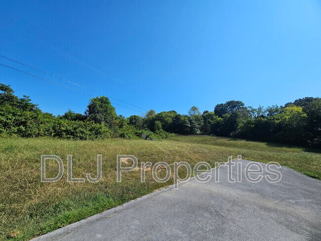 Foto del edificio - 1102 Hicks Rd