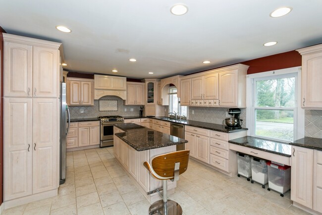 Foto del edificio - 94 Wells Ct