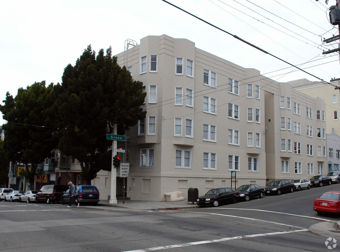 Building Photo - The Loring