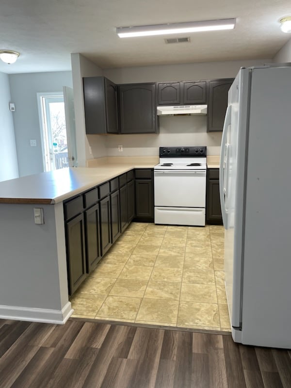 Primary Photo - 1013 Middlesettlements Rd