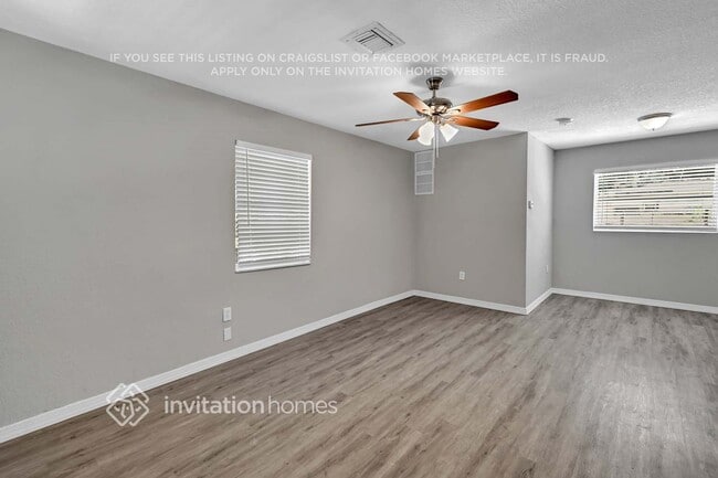Building Photo - 3028 Ridgeway Ave
