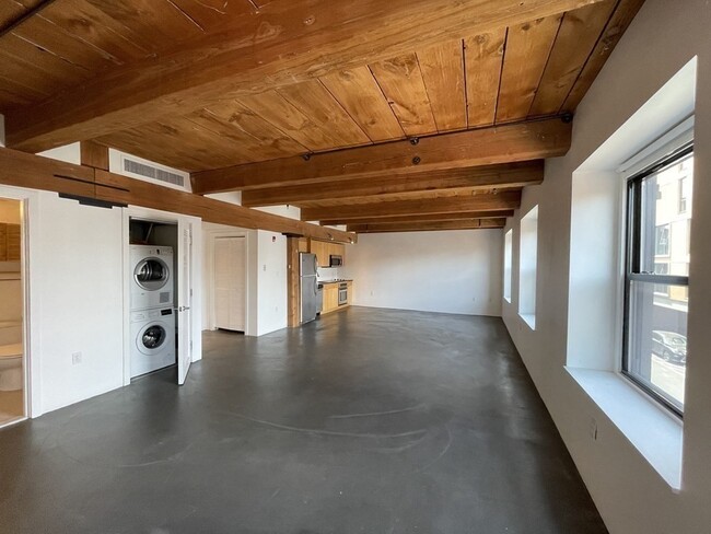 Building Photo - 90 Wareham St