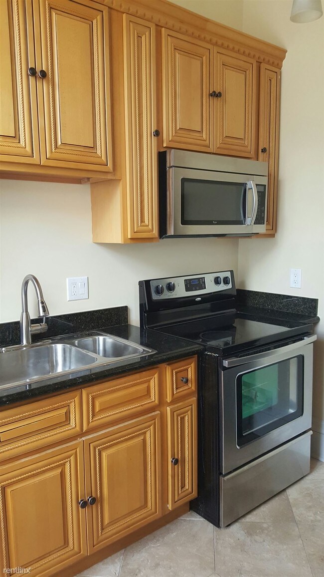 Foto del edificio - 1520 Josephine St