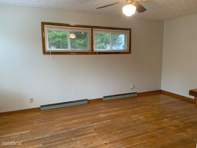 Foto del edificio - 3 br, 1 bath House - 999 Hancock Ave.
