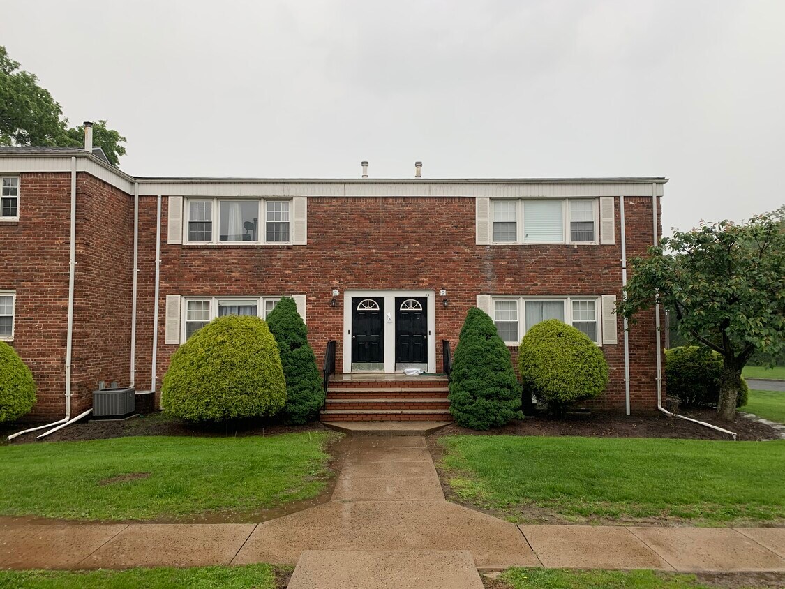 Foto principal - 18 Dartmouth Ave