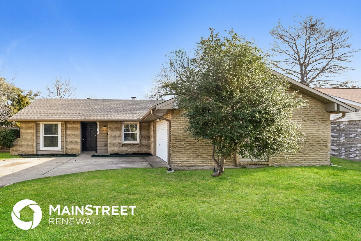 Primary Photo - 5038 Overcrest Dr