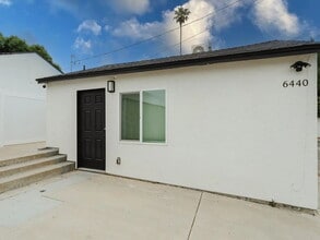 Building Photo - 6440 Lindley Ave